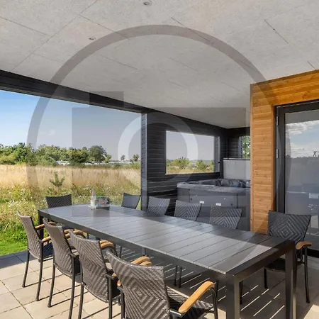 4 Bedroom Beautiful In Løgstrup