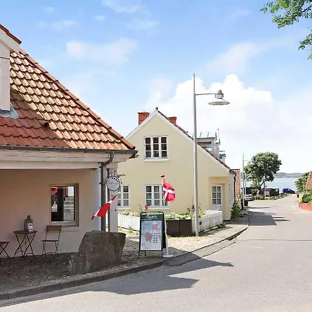 4 Bedroom Beautiful In Løgstrup