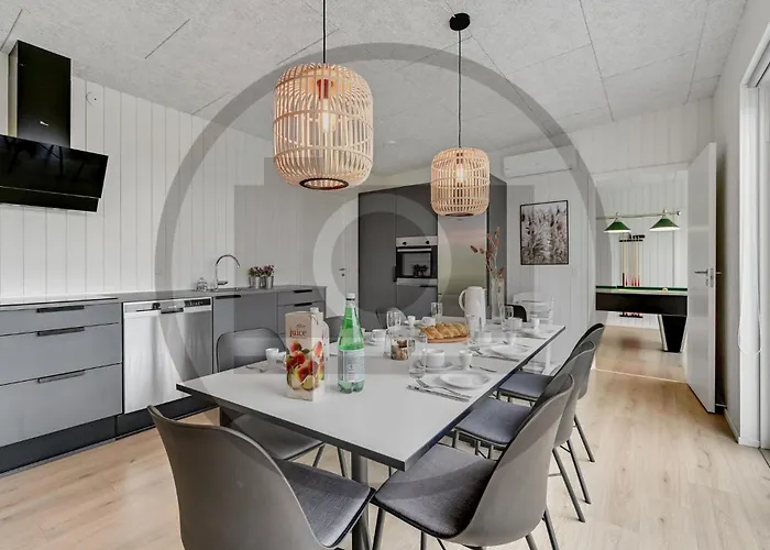 4 Bedroom Beautiful In *