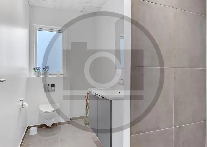 4 Bedroom Beautiful In Σπίτι διακοπών Løgstrup