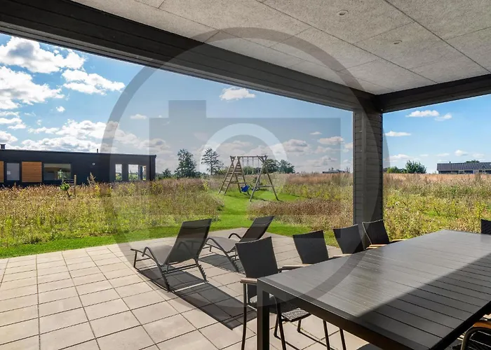 Σπίτι διακοπών 4 Bedroom Beautiful In *