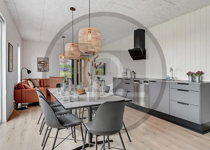 4 Bedroom Beautiful In Løgstrup